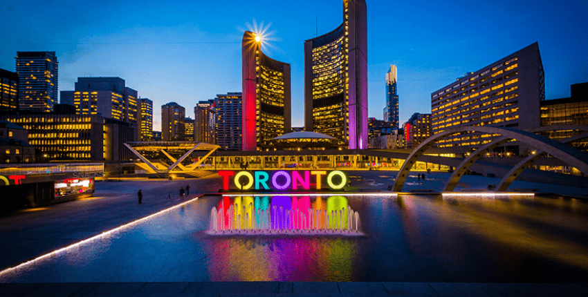 best-tourist-destinations-in-toronto-canada-min
